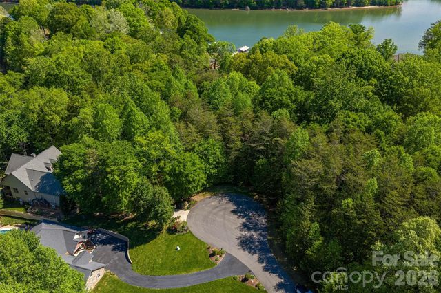 1725 Bay Head Court, Catawba, NC 28609