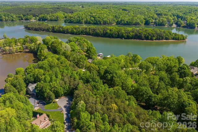 1725 Bay Head Court, Catawba, NC 28609