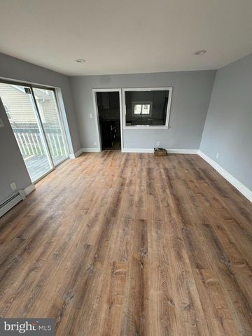 509 LAUREL ST, Beverly, NJ 08010