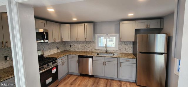 509 LAUREL ST, Beverly, NJ 08010