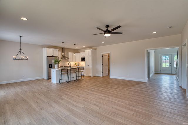 3240 Heseman Avenue, Evansville, IN 47725