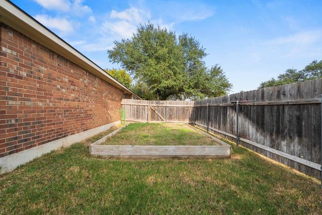 1028 Downridge DR, Leander, TX 78641