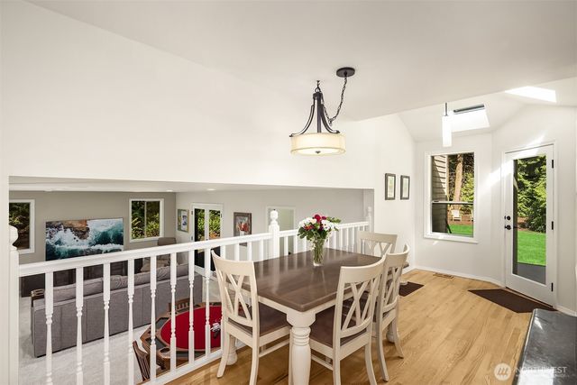 9244 215th Avenue NE, Redmond, WA 98053