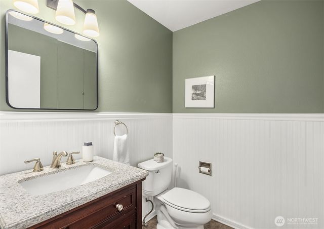 9244 215th Avenue NE, Redmond, WA 98053