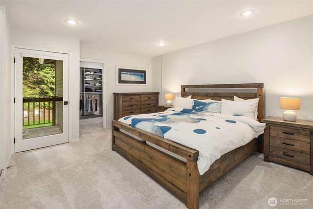 9244 215th Avenue NE, Redmond, WA 98053