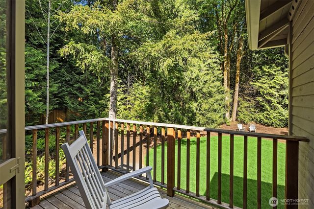 9244 215th Avenue NE, Redmond, WA 98053
