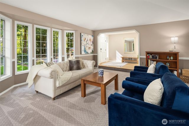 9244 215th Avenue NE, Redmond, WA 98053