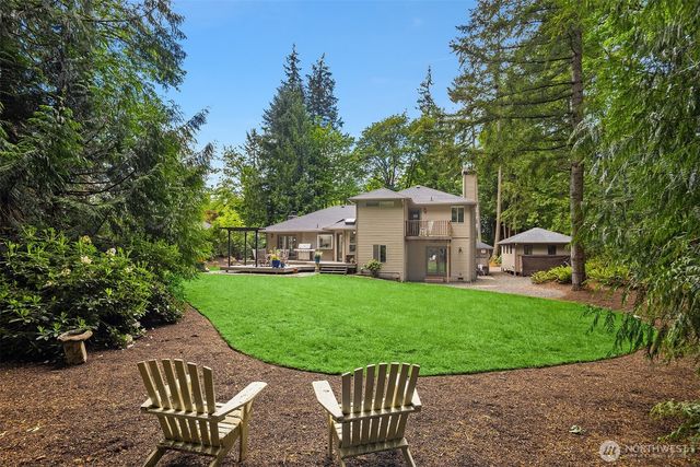 9244 215th Avenue NE, Redmond, WA 98053