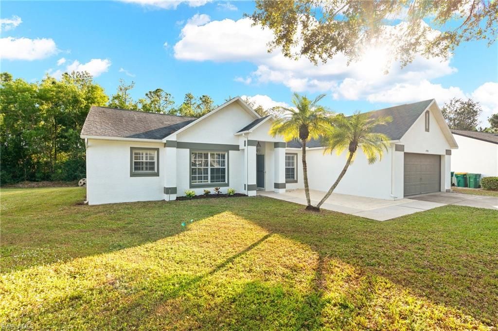 7780 Scarlet CT, NAPLES, FL 34104 — photo 2