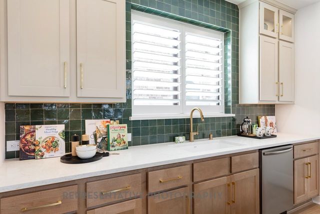 5427 Mango Bluffs Street, Manvel, TX 77578