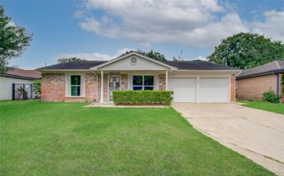 7902 La Roche Lane, Houston, TX 77036