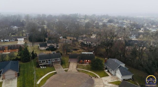 5639 SW West DR, Topeka, KS 66606