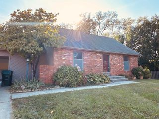 5639 SW West DR, Topeka, KS 66606