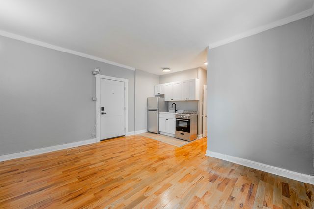 1414 W Pratt Boulevard 218, Chicago, IL 60626