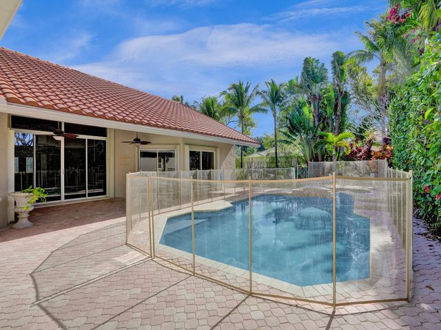 762 Crescent Way, Weston, FL 33326