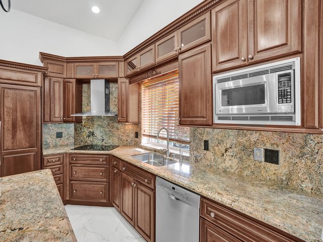 762 Crescent Way, Weston, FL 33326