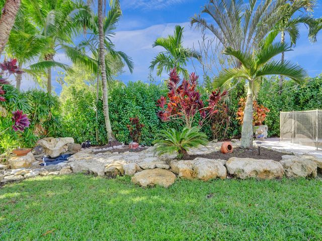 762 Crescent Way, Weston, FL 33326