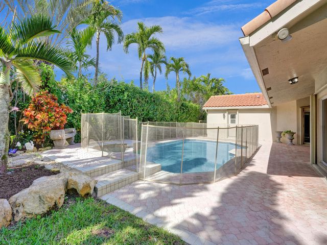 762 Crescent Way, Weston, FL 33326