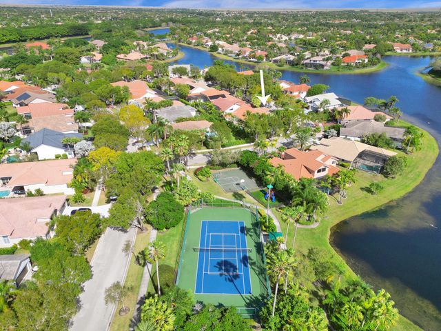 762 Crescent Way, Weston, FL 33326