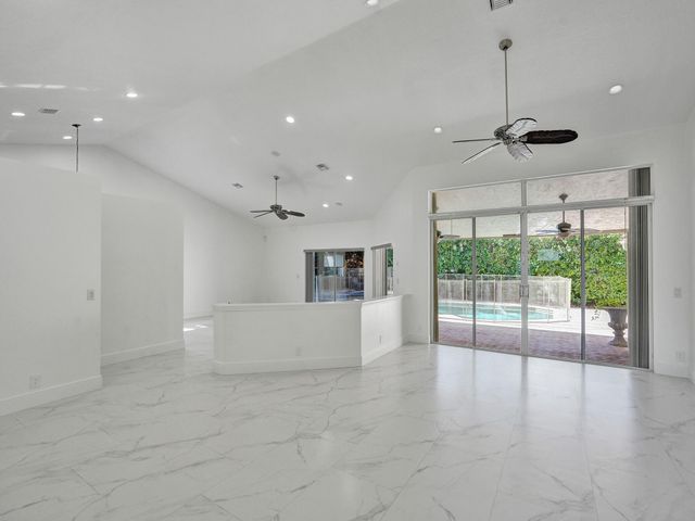 762 Crescent Way, Weston, FL 33326