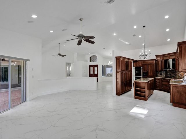 762 Crescent Way, Weston, FL 33326