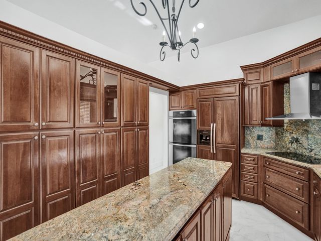 762 Crescent Way, Weston, FL 33326