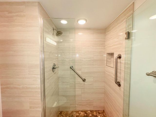 3138 Via Poinciana 306, Lake Worth, FL 33467