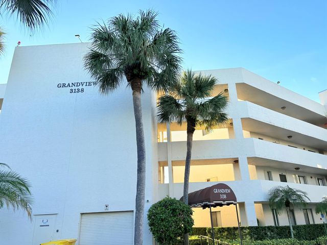 3138 Via Poinciana 306, Lake Worth, FL 33467