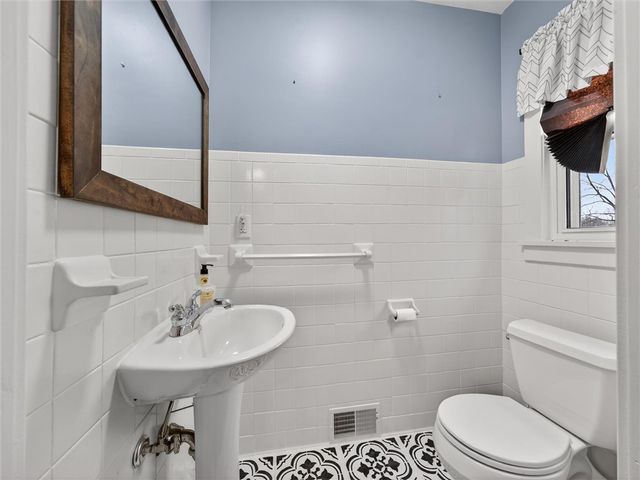 9478 West Ridge Road, Clarkson, NY 14420