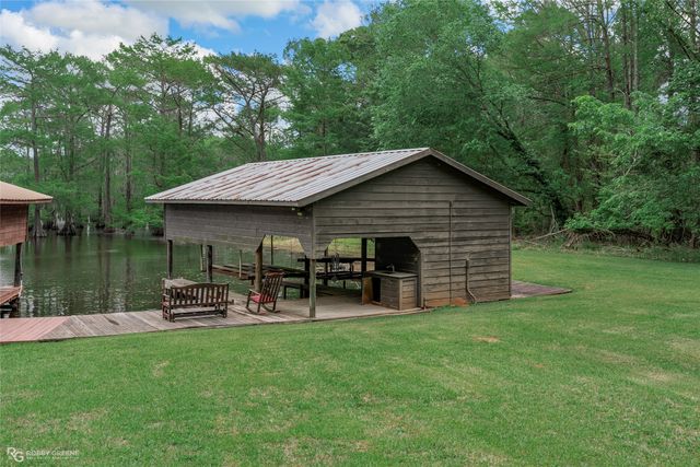 504 Moore Road, Elm Grove, LA 71051