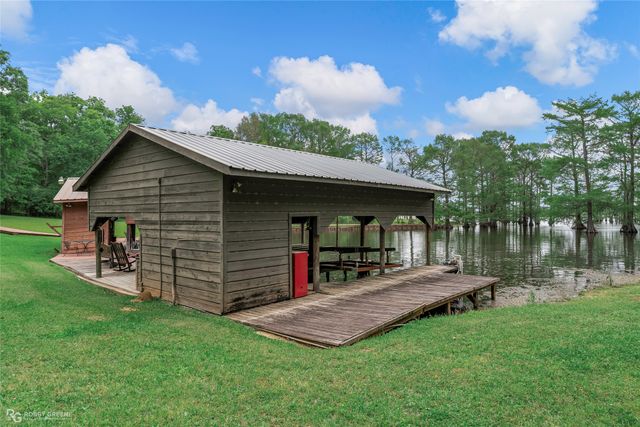 504 Moore Road, Elm Grove, LA 71051