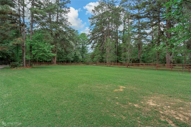 504 Moore Road, Elm Grove, LA 71051