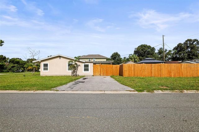 2601 16TH AVENUE N, St Petersburg, FL 33713