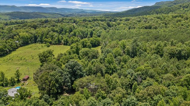 715 Lusk Loop Road, Dunlap, TN 37327
