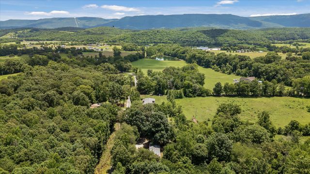 715 Lusk Loop Road, Dunlap, TN 37327