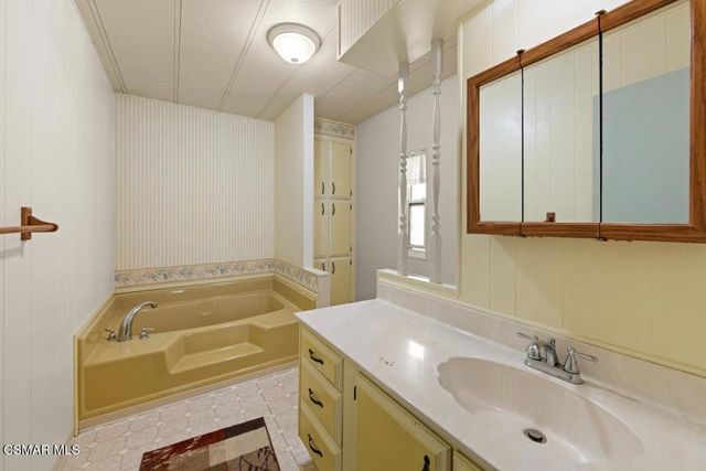 15750 Arroyo Drive 193, Moorpark, CA 93021