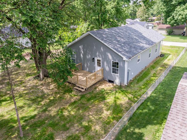 1540 S Woodruff Drive, Muncie, IN 47304