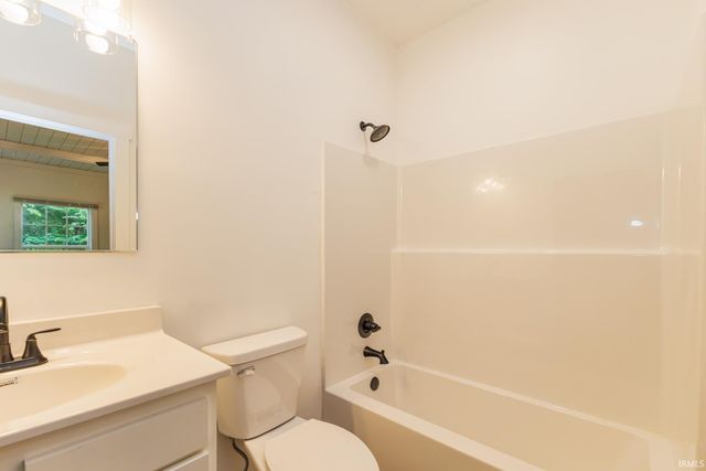 1540 S Woodruff Drive, Muncie, IN 47304