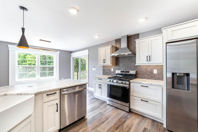 2322 PRIDE MOUNTAIN DR, Columbia, MO 65201