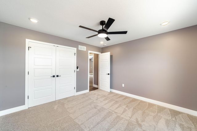 2322 PRIDE MOUNTAIN DR, Columbia, MO 65201