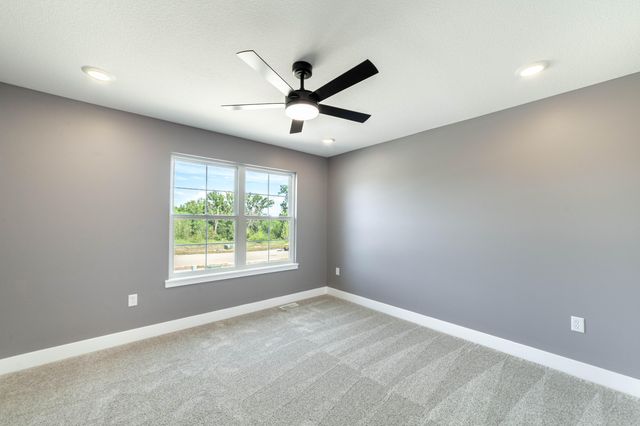 2322 PRIDE MOUNTAIN DR, Columbia, MO 65201