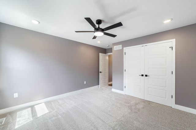 2322 PRIDE MOUNTAIN DR, Columbia, MO 65201