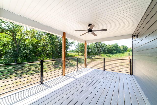 2322 PRIDE MOUNTAIN DR, Columbia, MO 65201