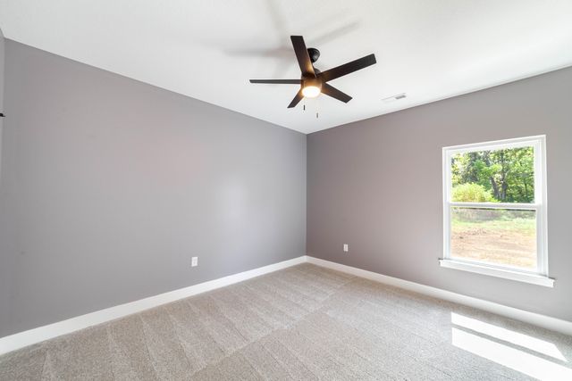 2322 PRIDE MOUNTAIN DR, Columbia, MO 65201