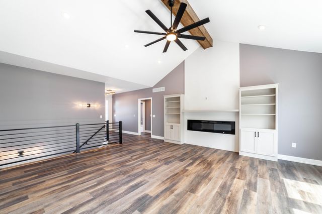 2322 PRIDE MOUNTAIN DR, Columbia, MO 65201