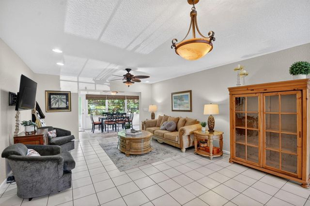 300 Cape Cod Circle, Lake Worth, FL 33467
