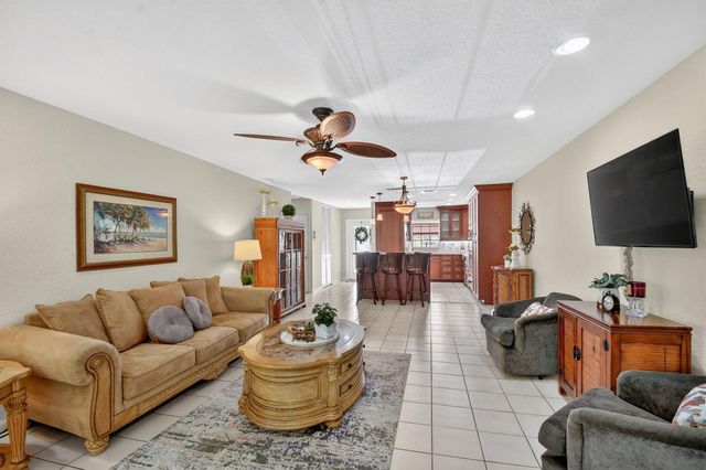 300 Cape Cod Circle, Lake Worth, FL 33467