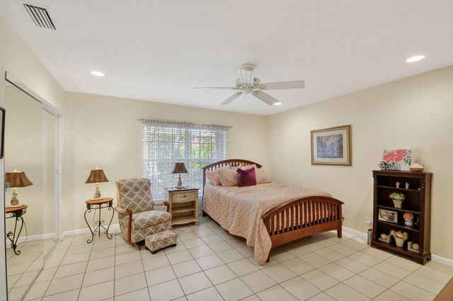 300 Cape Cod Circle, Lake Worth, FL 33467