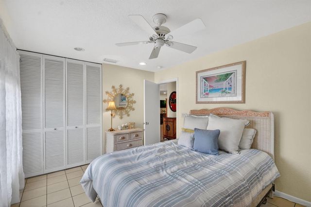 300 Cape Cod Circle, Lake Worth, FL 33467