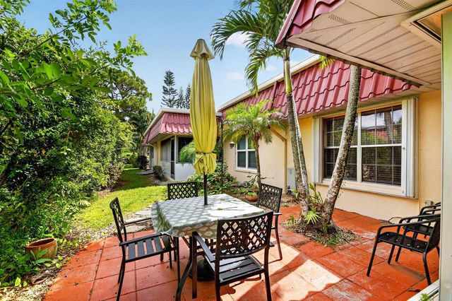 300 Cape Cod Circle, Lake Worth, FL 33467